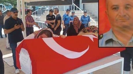 Kurban keserken kalp krizi geçiren polis memuru hayatını kaybetti