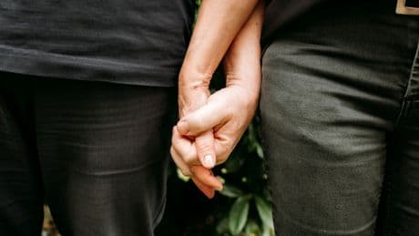 Grande différence d'âge dans le couple, entre préjugés sociaux et difficultés réelles