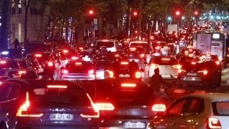 « Ne laissons pas la voiture devenir le symbole du rejet de l’écologie et de la fracture entre deux France »