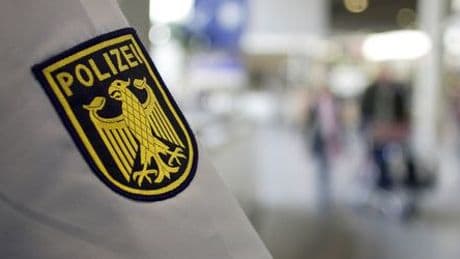 Flughafen München: Mann wegen versuchten Mordes mit Mäusegift an Tochter festgenommen