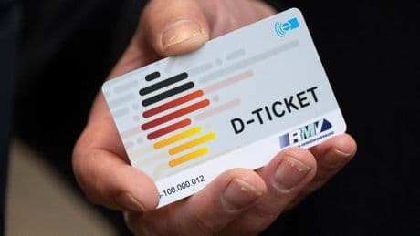 Was Union und SPD mit dem Deutschlandticket planen