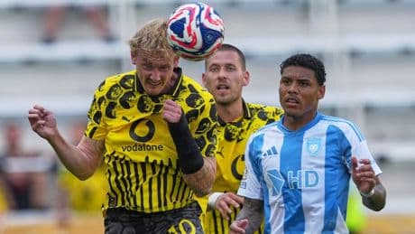 Jetzt droht sogar eine OP! - BVB-Star Brandt überrascht mit Handbruch