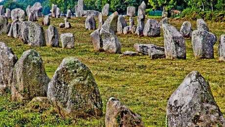Patrimoine mondial de l’Unesco : les menhirs de Carnac bientôt classés ?