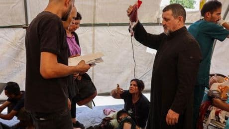 A Gaza, un tir israélien sur l’église catholique suscite l’indignation générale