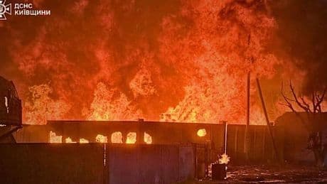 Neue russische Angriffswelle – Explosionen erschüttern Kiew