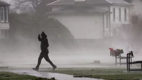 Storm Floris LIVE as 90mph winds to hit Scotland as weather warning upgraded to Amber