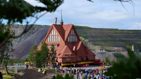 Le centre historique de la ville suédoise de Kiruna « déménagé » pour continuer à exploiter la mine voisine