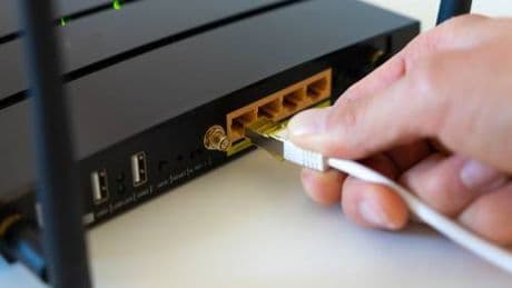 Se hai uno di questi router cambialo subito: cosa rischi