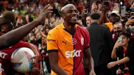 Aleksandar Mitrovic'in menajerinden Victor Osimhen sözleri!