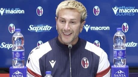 <p>Bernardeschi: &quot;Insultato dalla mia famiglia per il fanta! Su Juve, Bologna, Orsolini e Mondiale...&quot;</p>