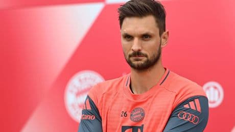 Bayern München-keeper Sven Ulreich maakt overlijden van zoontje Len (6) openbaar: ’Dit valt ons oneindig zwaar’