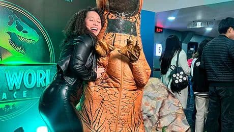 Los dinosaurios invaden la pantalla en la premier de la semana