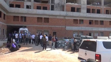Urfa'da 7'nci kattan düşen inşaat işçisi hayatını kaybetti