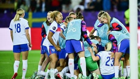 Verrücktes Elfmeterschießen bei der Frauen-EM: England weiter