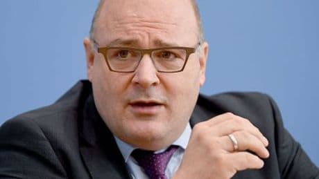 Neuer Koalitionsvertrag: Arbeitgeber kritisieren teure Rentenpläne