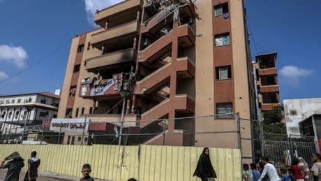 Israel defiende el ataque contra el hospital donde murieron 20 personas por la presencia de una cámara colocada por Hamás