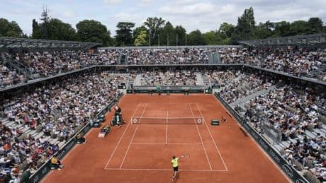 French Open: Schwacher Start, starke Steigerung: Zverev in Runde drei