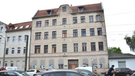 Verwahrlosung in Köpenick: Zwei Häuser zu Lost Places verkommen