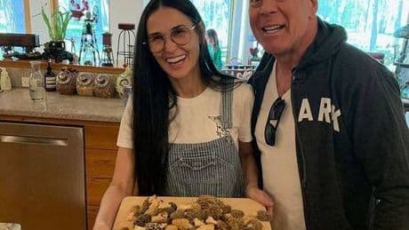 Bruce Willis, peggiorano le condizioni dell’attore: “Non riesce più a parlare, leggere o camminare”