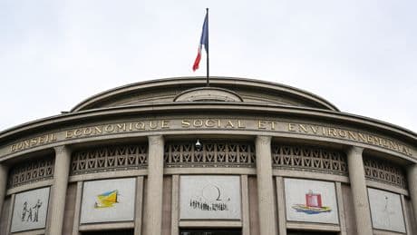 Trop de congés, «sélection des citoyens coûteuse»... La Cour des comptes étrille le fonctionnement du Cese