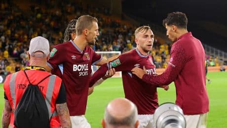 Jarrod Bowen retrained from West Ham fans as woeful start to season continues