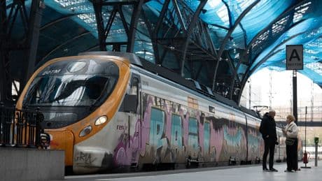 Cortada la línea R14 de Rodalies entre Lleida y Juneda por un incendio cerca de las vías