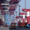 Welthandel: Chinas Export trotzt Zollstreit - Handel mit USA bricht ein