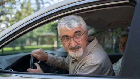The tell signs suggesting older motorists should ‘stop driving’