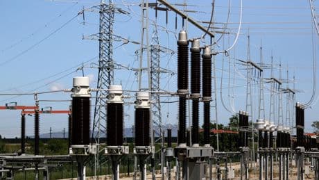 Panne électrique en Espagne et au Portugal : «pas d'élément» mettant en cause les énergies renouvelables, selon RTE