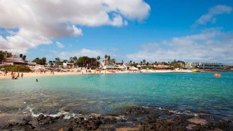 Canary Islands given rare red weather warning as tourists brace for extreme heat of 40C