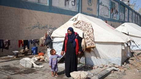 Im Gespräch | UNRWA-Chef: „Kinder in Gaza sagen: Vielleicht finde ich in der Hölle Essen“
