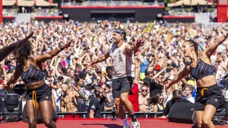 Burpees op de dansvloer en dj’s bij de finish: fitness en festival blijken elkaar steeds vaker prima aan te vullen