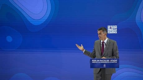 La AIReF desmiente a Sánchez: las CCAA no podrán usar lo que ahorren por la quita de deuda en gasto en educación o sanidad