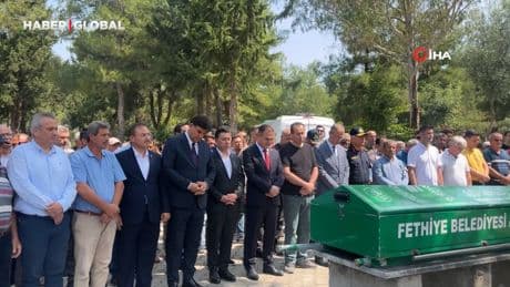 Depremde hayatını kaybeden 14 yaşındaki Afranur, Fethiye'yi gözyaşlarına boğdu