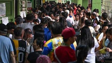 Filipinler'de milyonlarca kişi kritik ara seçimlerde sandık başında