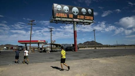Area 51, le rivelazioni dei veterani Usa: «Colpiti dal cancro mentre lavoravamo a progetti top secret»