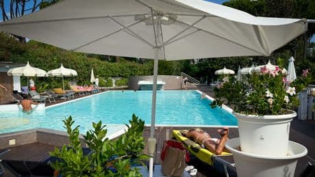 Im 4-Sterne-Hotel in Rimini - Hier nahmen sie den „Nord-Stream-Bomber“ fest
