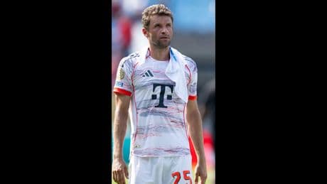 Kurioser Müller-Moment - Müller schimpft über amerikanische Plastikteller