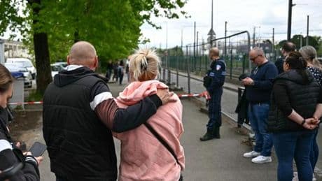 Attaque au couteau à Nantes : le choc après la mort d’une lycéenne, poignardée par un élève dans un lycée privé