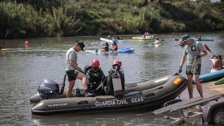 La Guardia Civil rastrea por cuarta vez el Xúquer para buscar a un desaparecido en dana