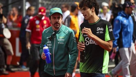 Bortoleto desvela la dedicación de Fernando Alonso en su formación: "Ha sacrificado sus descansos"
