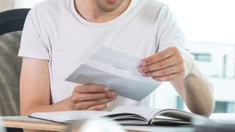 Schätzungsbescheid vom Finanzamt erhalten: Was tun?