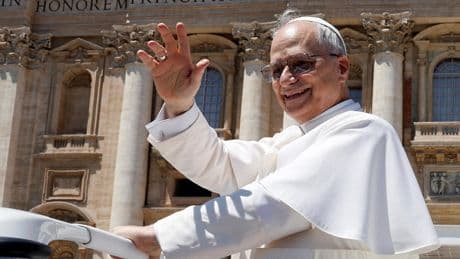«Acte de responsabilité» : Léon XIV renouvelle sa carte d'identité péruvienne au Vatican