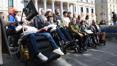 Diez millones de euros para que los enfermos con ELA tengan cuidadores las 24 horas del día