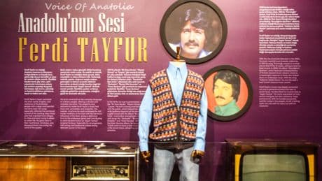 Ferdi Tayfur Sanat Merkezi ve Müzesi törenle açıldı