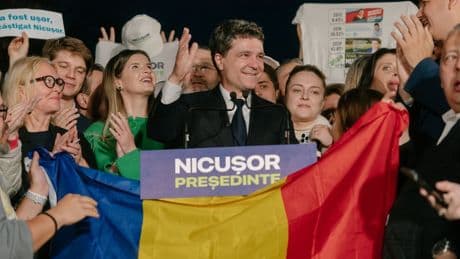 Romania election: Pro-EU mayor beats Trump-inspired nationalist in presidential poll shock