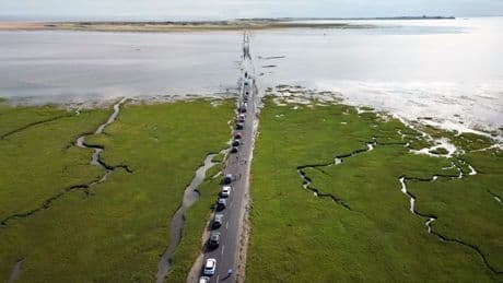 Visitors to popular UK staycation spot warned of 'serious dangers' as families left stranded