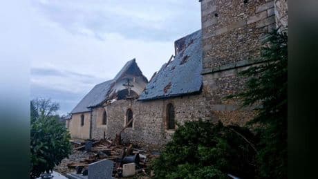 "C'est épouvantable": l'église d'un village de l'Eure éventrée par les violents orages