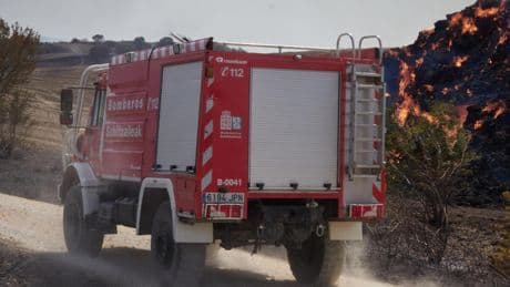 Desalojan a 40 personas de una urbanización por un incendio declarado en Aranjuez