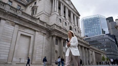 Bank of England set to make major decision tomorrow as mortgage expert issues verdict